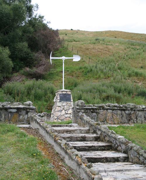 A pick-and-shovel memorial marking the discovery of gold at Gabriel's Gully